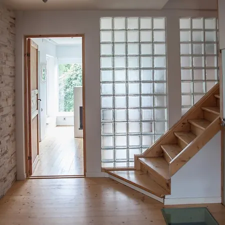 別荘 Allika House パルヌ